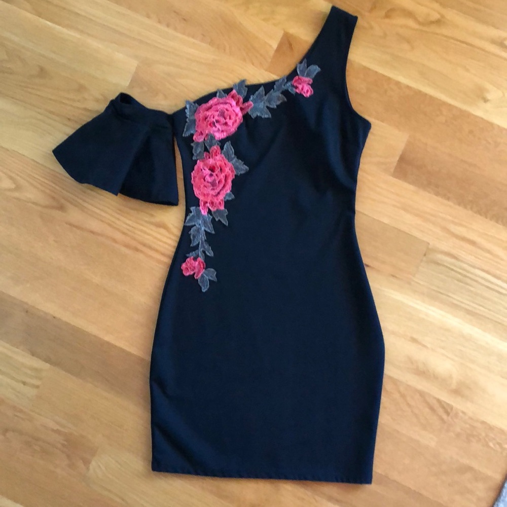 Going out dress - Black / embroidered roses